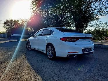 2017: Hyundai Grandeur: 2017 г., Седан — 9
