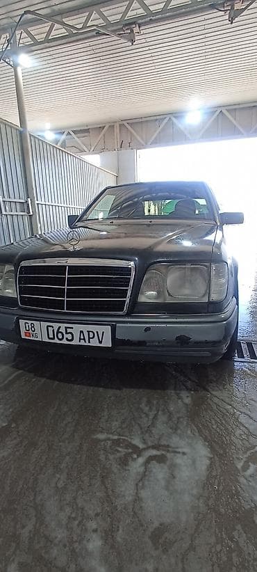 mers 220: Mercedes-Benz W124: 1993 г., 2.2 л, Механика, Бензин, Седан — 2