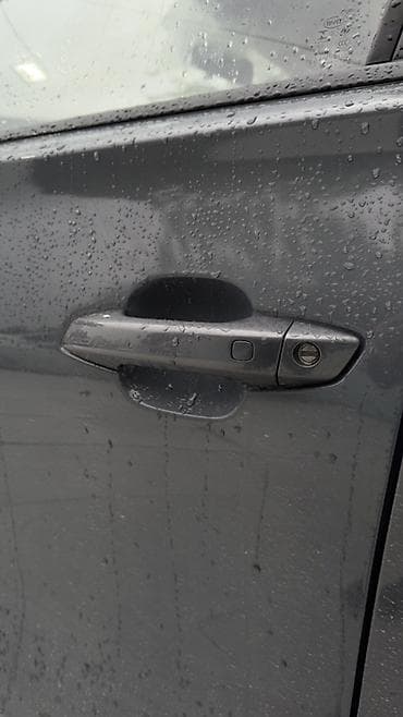 экран 124: BYD E2: 2021 г., Электромобиль, Хэтчбэк — 4