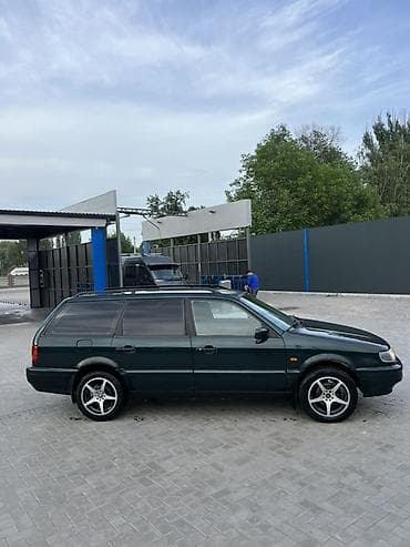 mers 210: Volkswagen Passat Variant: 1993 г., 2 л, Механика, Бензин, Универсал — 3