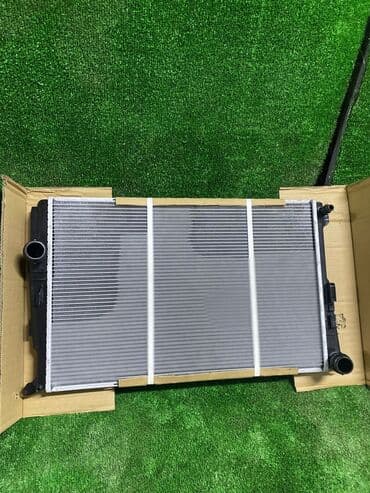 Радиатор охлаждения BMW X4 F25 N20
новый Китай