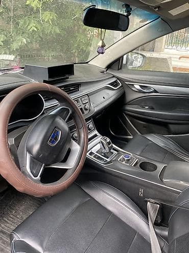 Geely Emgrand: 2021 г., Автомат, Электромобиль, Седан — 3