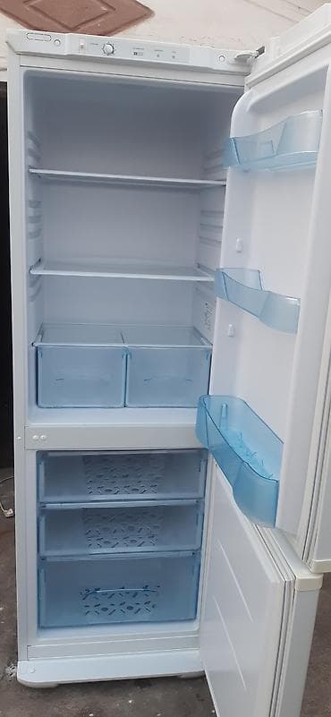 Холодильник Hisense, Двухкамерный, De frost (капельный)