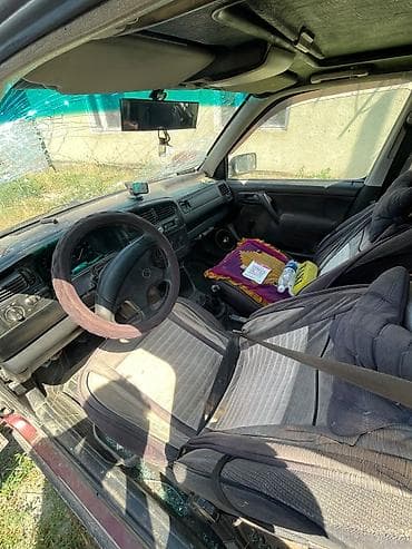 салквн тор: Volkswagen Vento: 1992 г., 2 л, Механика, Бензин, Седан — 10