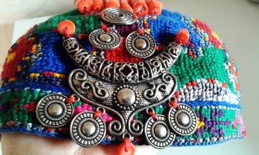 шапка с ушками которые поднимаются купить: Топу / тюбетейка с ручной вышивкой Выгодная цена с очень хорошей — 2