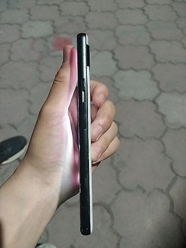 мечит: Google Pixel 6A, Колдонулган, 128 ГБ, түсү - Ак, 1 SIM, eSIM — 4