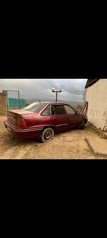 рисо: Daewoo Nexia: 1998 г., Седан — 2