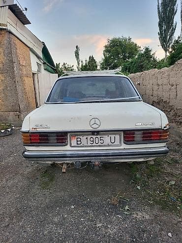 124 панель: Mercedes-Benz W123: 1984 г., 2 л, Механика, Дизель, Седан — 6