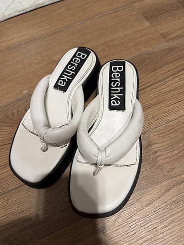 Босоножки, сандалии, шлепанцы: Босоножки, 36, Bershka, Б/у, цвет - Белый, Самовывоз, Платная доставка — 2