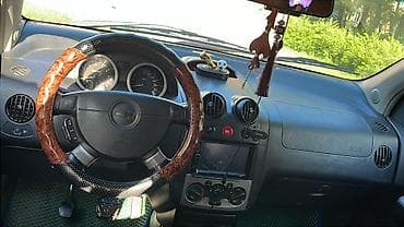 Унаа: Chevrolet Aveo: 2007 г., 1.6 л, Кол менен иштөөчү, Бензин, Хетчбек — 3