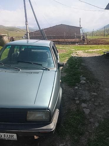 mersedes r18: Volkswagen Jetta: 1987 г., Седан — 4