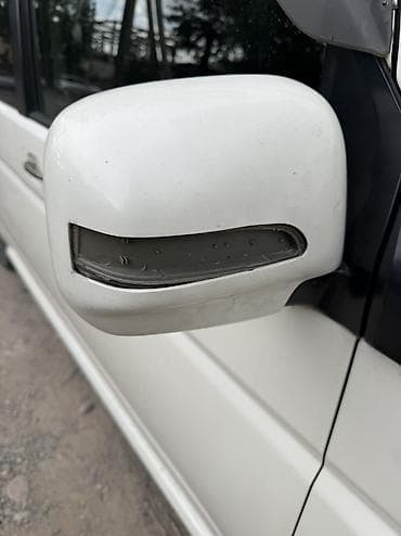 step wgn: Боковые зеркала с повторителями на Honda Stepwgn у левого — 2