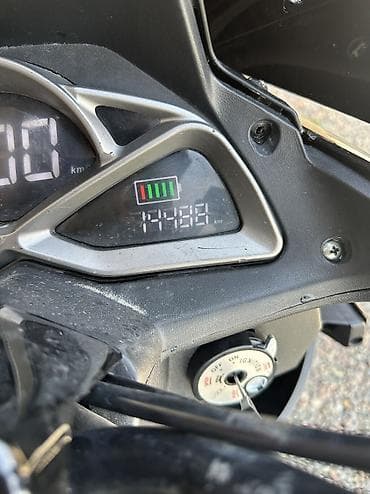 каракол мото: Макси-скутер Yamaha, 150 куб. см, Бензин, Новый — 3