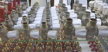 радиатор для отопления: Алюминиевый радиатор отопления белого цвета. Состоит из нескольких — 3
