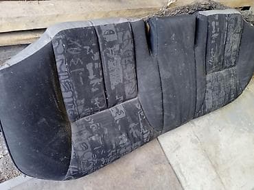 Сидушка на мерс 210.
Нужно помыть а так нормальное. 
Цена 1500с