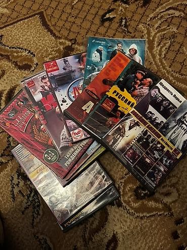 Коллекция DVD-дисков с фильмами и сериалами - Большой набор DVD в