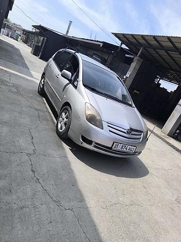 Toyota: Toyota Corolla Verso: 2003 г., 1.6 л, Механика, Бензин, Минивэн — 2