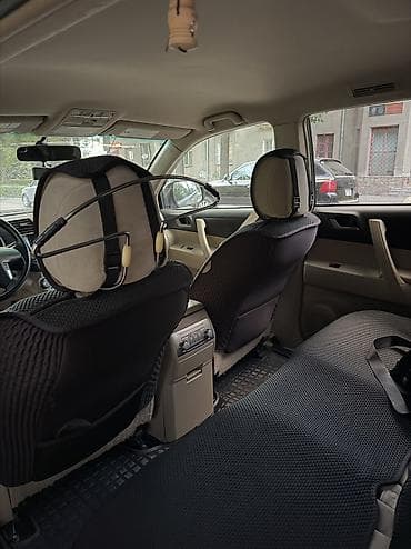 малинкий машина: Toyota Highlander: 2010 г., 3.5 л, Автомат, Гибрид, Внедорожник — 8