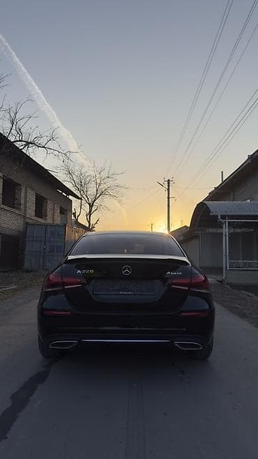 bmw 3 series: Mercedes-Benz A-Class: 2020 г., Седан — 6