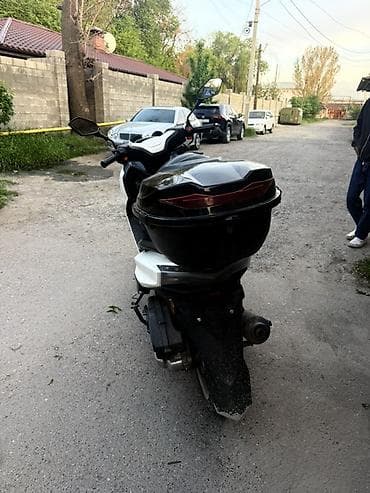 n max: Тип скутера 150 куб. см, Бензин, Б/у — 2