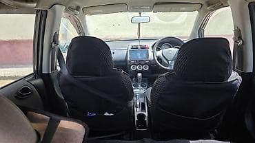 малолитражка машина: Honda Fit: 2004 г., Бензин, Хэтчбэк — 5