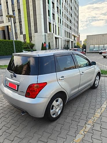byd e1: Toyota Ist: 2003 г., 1.3 л, Автомат, Бензин, Хэтчбэк — 4