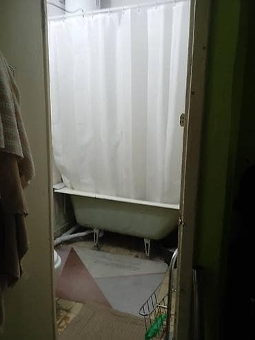 район азия мол: 1 комната, 35 м², 105 серия, 3 этаж — 8