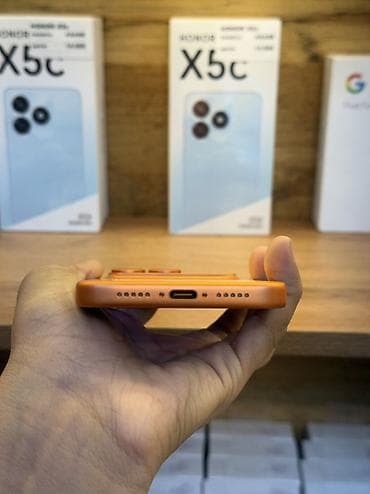 poco m6 pro: IPhone 17 Pro, Новый, 1 ТБ, Оранжевый, Зарядное устройство, Защитное стекло, Чехол, В рассрочку, 100 % — 4