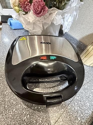 lunch box: Мультипекарь Вафельница 3в1. С тремя насадками: 1-вафельница 2-тостер — 2