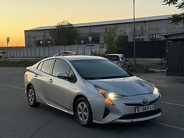 Toyota Prius: 2017 г., 1.8 л, Автомат, Гибрид, Хэтчбэк — 2
