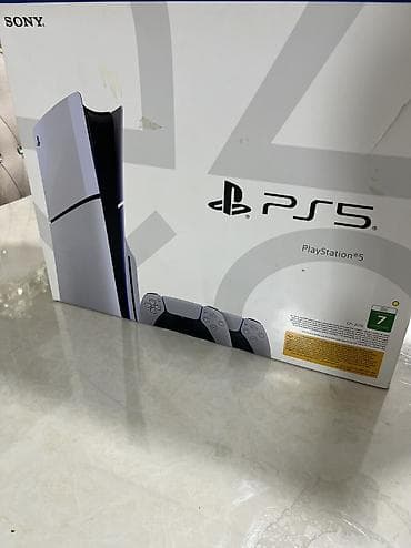 Видеоигры и приставки: Продаю PlayStation 5 Slim с дисководом, 1 TB. Покупал для себя, играли — 4