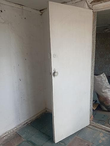 дверь в комнату: Межкомнатная деревянная дверь, глухая, классическая прямоугольная — 1