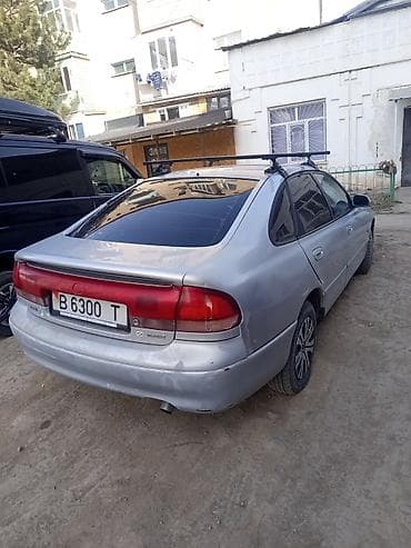 Mazda 626: 1992 г., 2.2 л, Механика, Бензин, Седан