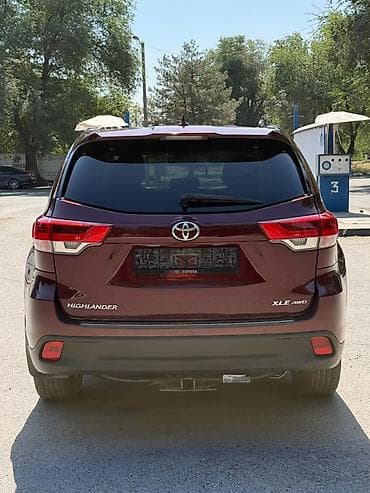 forester 2017: Toyota Highlander: 2018 г., Бензин — 6