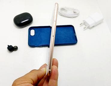 iphone 70: IPhone 8, Б/у, 64 ГБ, Золотой, Наушники, Зарядное устройство, Защитное стекло, 100 % — 6