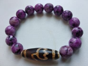 в единственнои экземпляре: Бусины Дзи – талисман, происхождение которого связывают с — 1