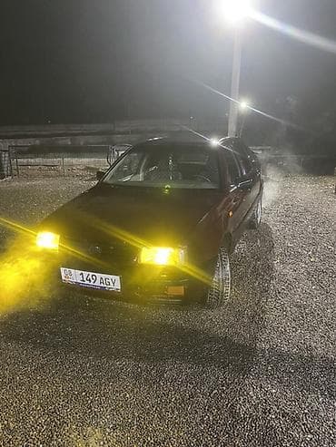 Продажа авто: Volkswagen Vento: 1992 г., 1.8 л, Механика, Газ, Седан — 4
