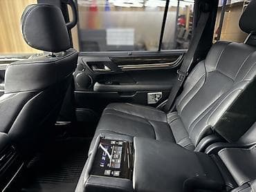 Lexus LX: 2020 г., 5.7 л, Автомат, Бензин, Внедорожник — 3
