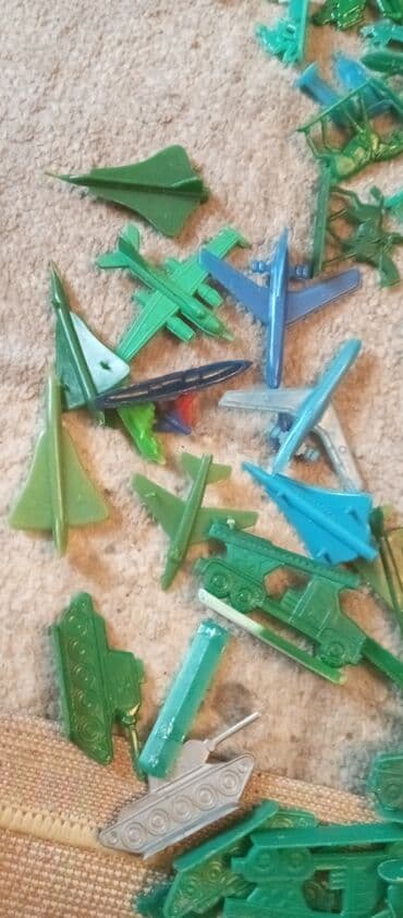 игрушечные дрели: Сделанные в СССР раритет Набор пластиковых солдатиков и военной — 4