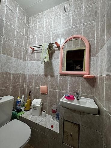 Квартиры: 2 комнаты, 54 м², Джал мкр (в т.ч. Верхний, Нижний, Средний) 106 серия, 9 этаж, Косметический ремонт — 6
