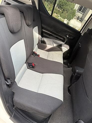 Транспорт: Toyota Prius C: 2016 г., 1.5 л, Автомат, Гибрид, Хэтчбэк — 6