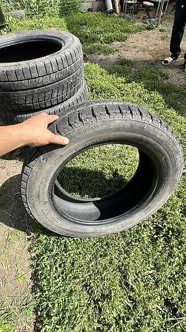 резина 14 с: Шины 215 / R 17, Зима, Б/у, Комплект, Легковые, Bridgestone — 2