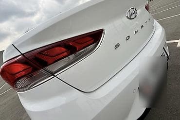 Hyundai Sonata: 2018 г., 2 л, Автомат, Бензин, Седан — 3