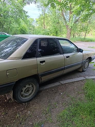 m5 e34: Audi 100: 1987 г., 1.8 л, Механика, Бензин, Седан — 4