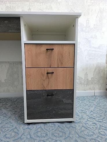 Обои: Продается стол письменный, новый, с гарантией на 1 год. Брали себе в — 2