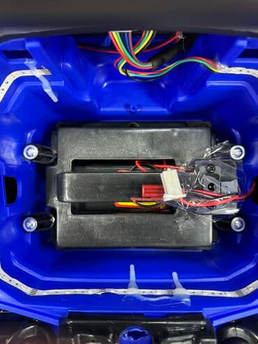 детские машины на аккумуляторе с пультом в оше: Детский электрокар, Новый — 10