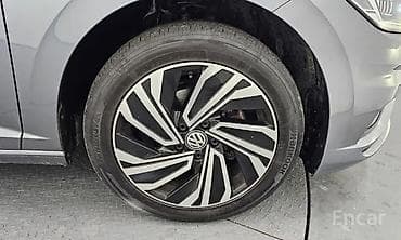 Volkswagen Jetta: 2022 г., Автомат, Бензин, Седан — 5