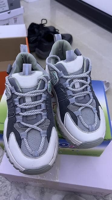 туфли жен: Кроссовки женские, летние, дышащие. Цена 500сом — 6