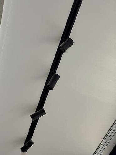 Дом и сад: Трековая система освещения с поворотными спотами общ длина где то — 2