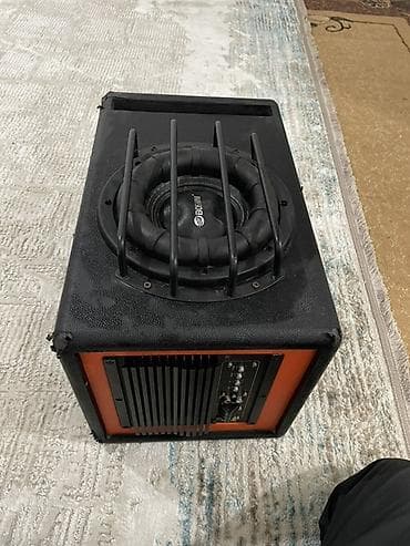 буфер 124: Активный автомобильный сабвуфер BOSS MINI в корпусе с фазоинвертором — 1